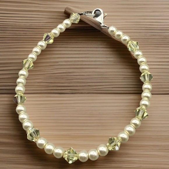 Pearl Bracelet with Sterling Silver Lobster Clasp Crystal Like Accents PRETTY🔥 - Picture 1 of 5